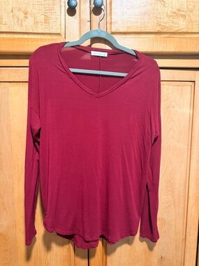 Basic V-Neck Long Sleeve Top - Burgundy